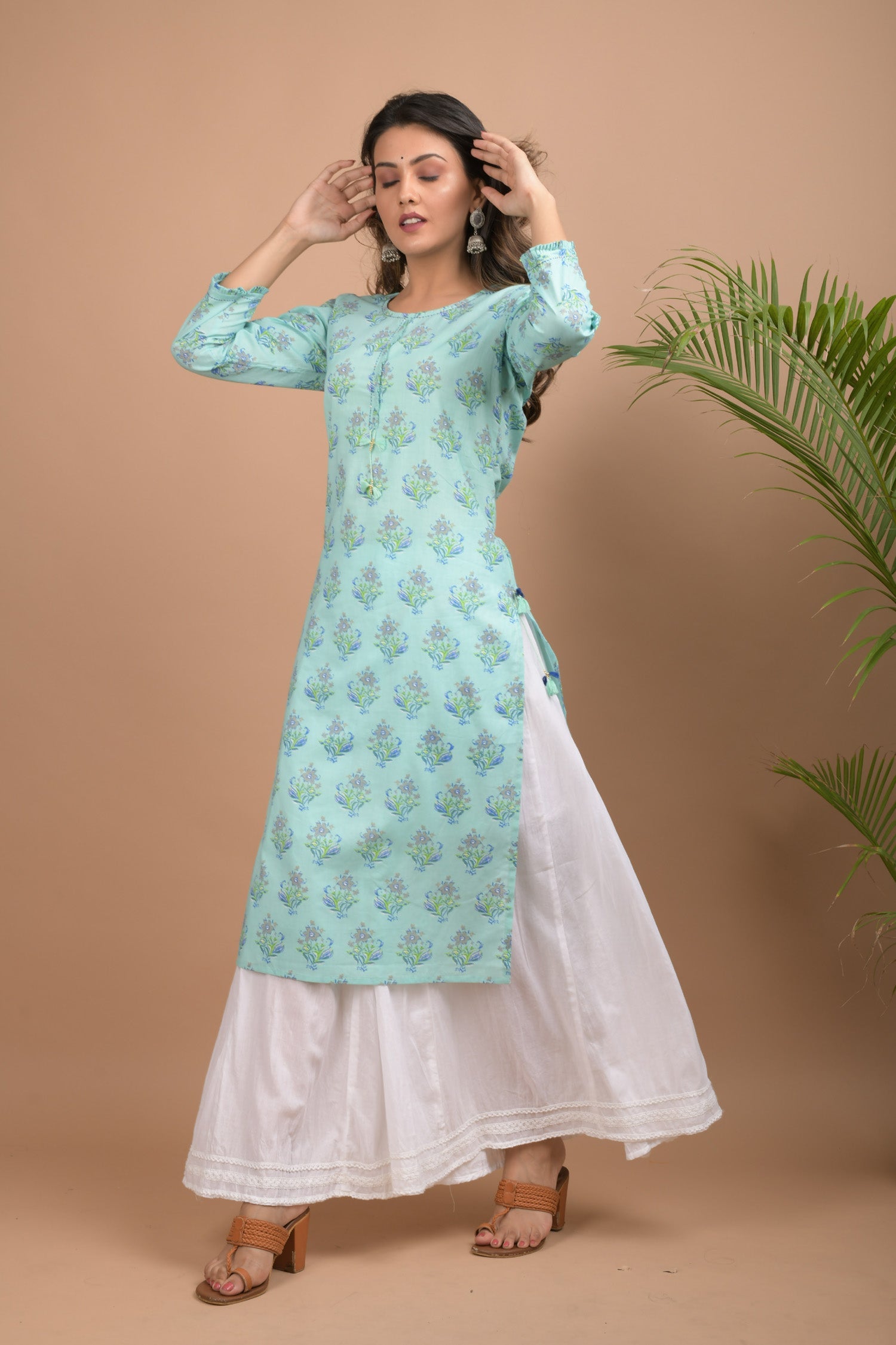 Kaajh Women's Sky Blue Floral Print kurta | Grocsy