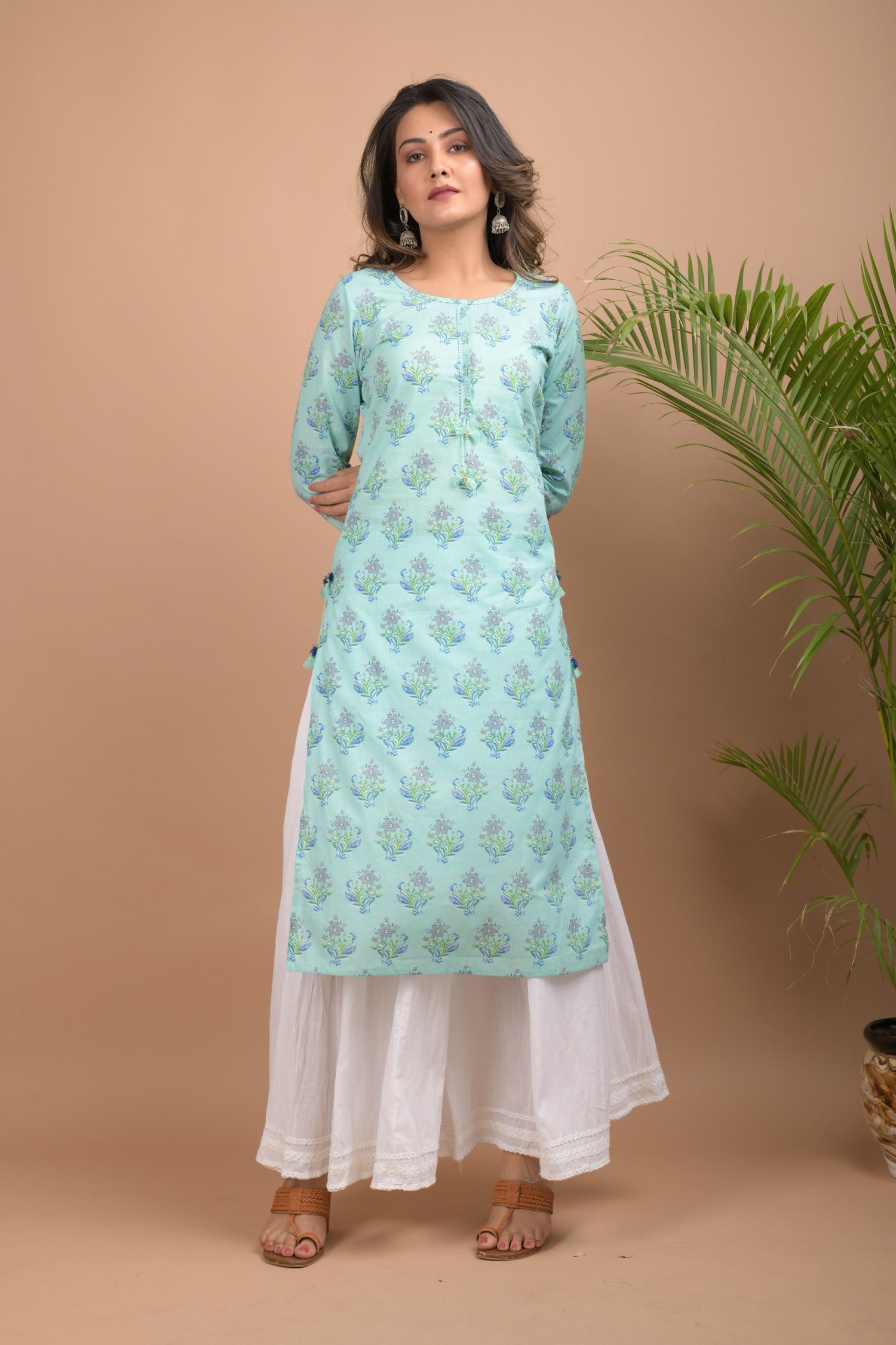 Kaajh Women's Sky Blue Floral Print kurta | Grocsy