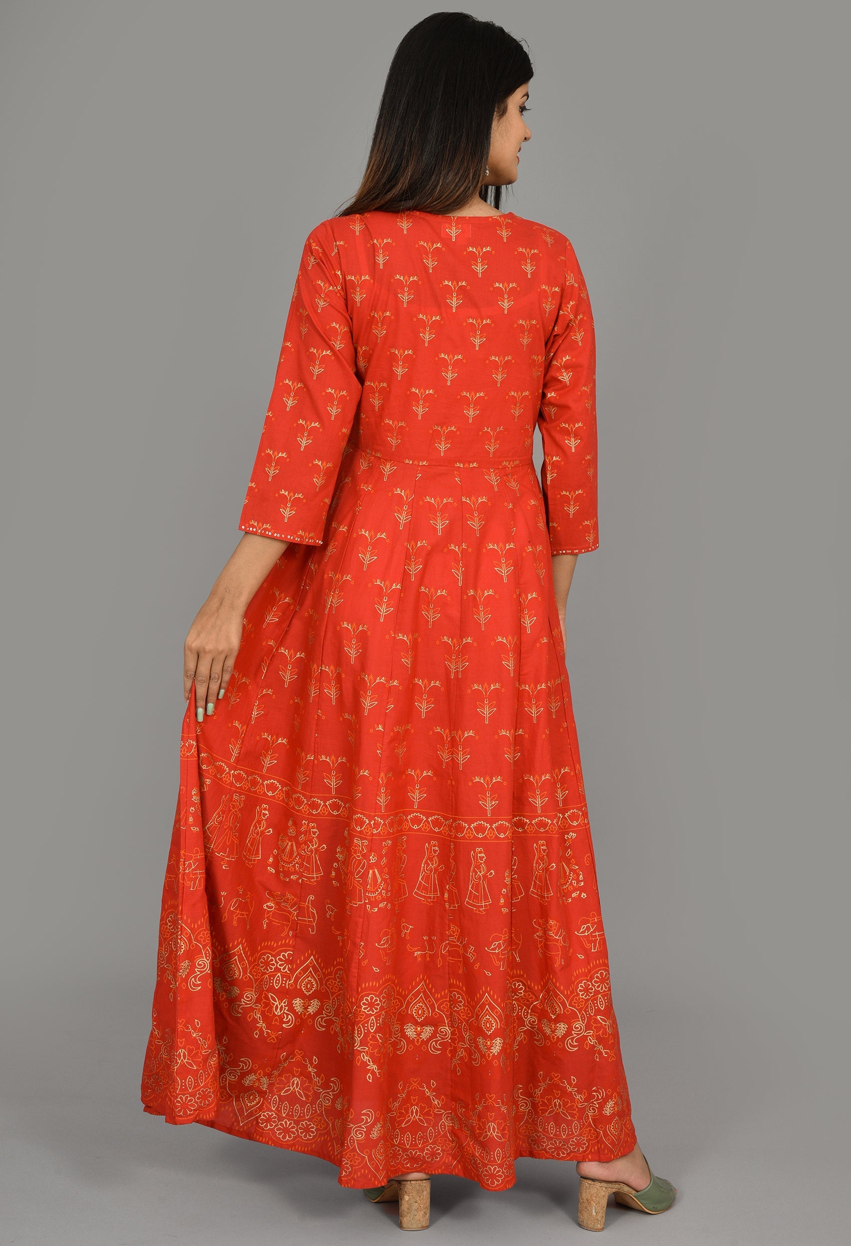 Kaajh Women's Red Gold Printed Kurta | Grocsy