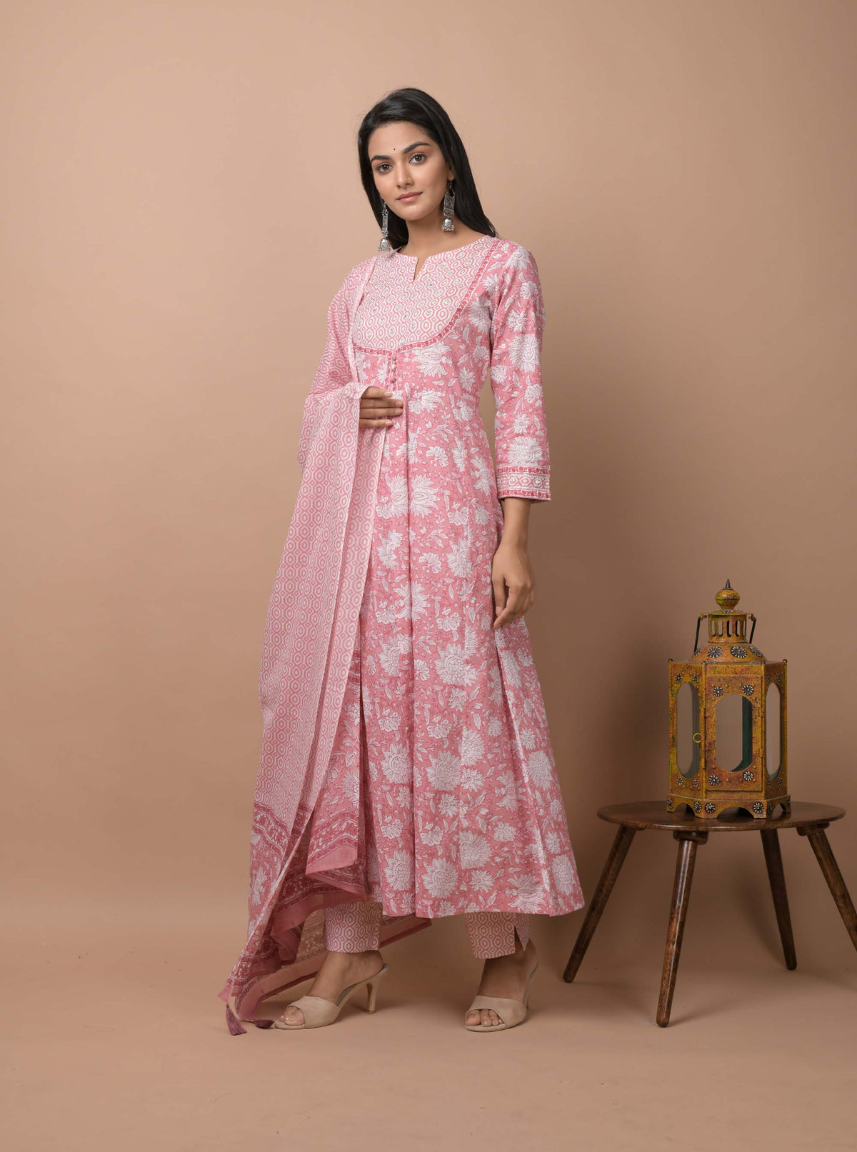 Kaajh Women's Pink Floral Print Suit Set | Grocsy