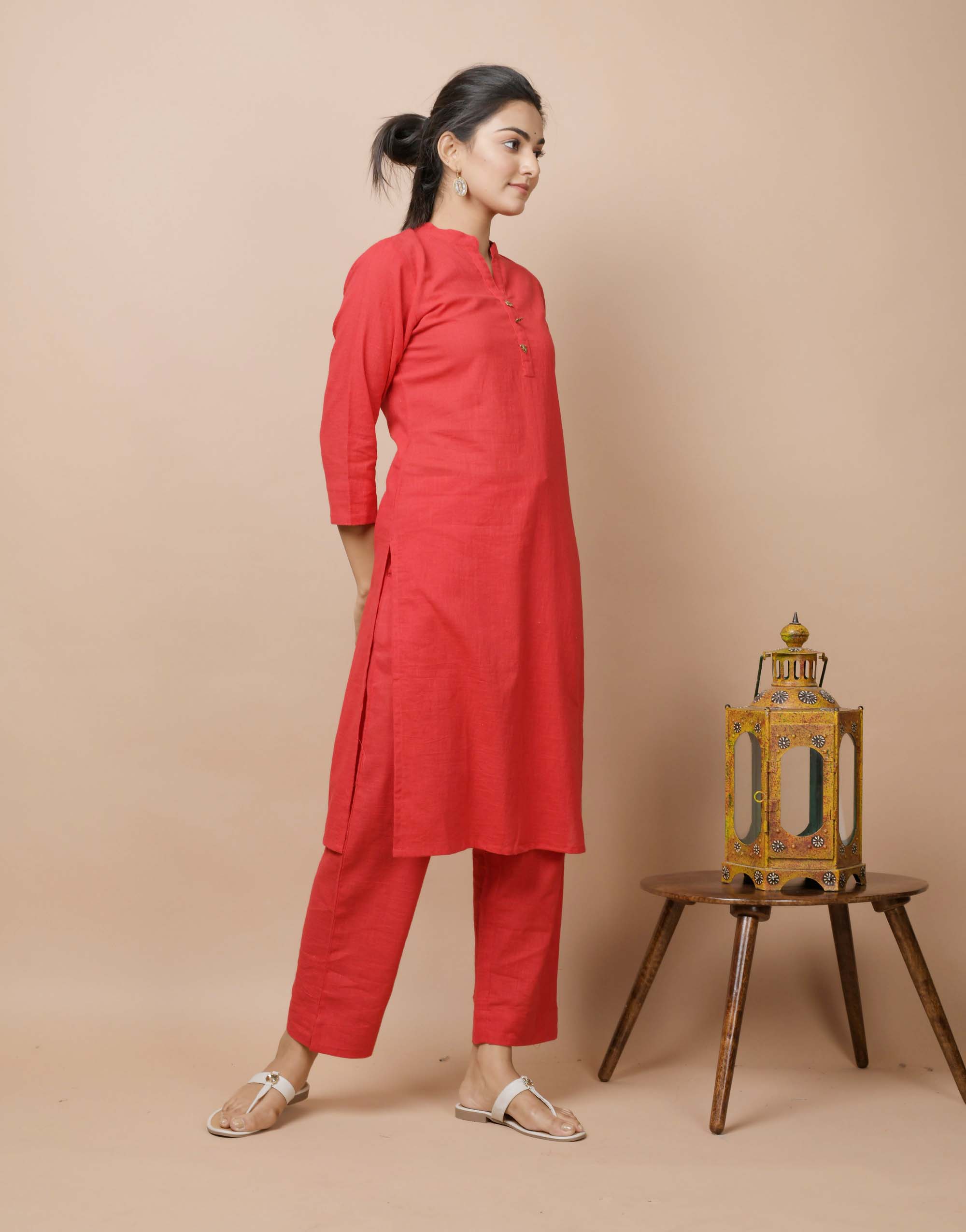 Kaajh Women's Red Solid Cotton Kurta Pant Set | Grocsy
