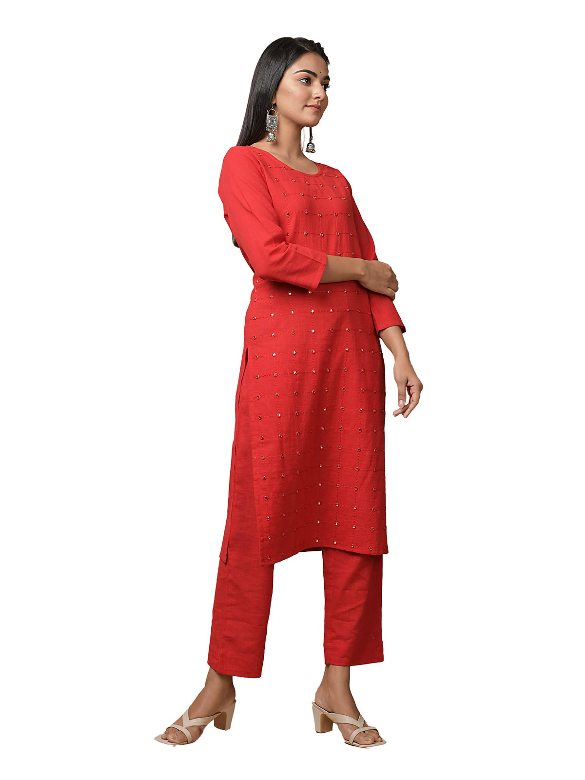 Kaajh Women's Red Solid Mirror Embellishment Kurta | Grocsy