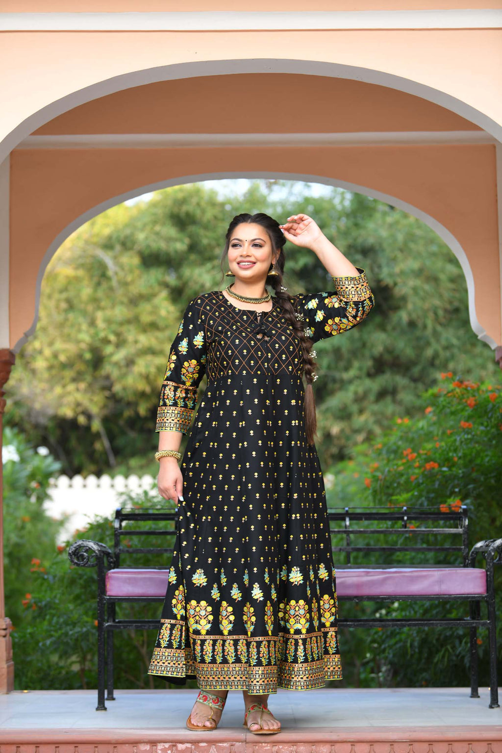 Kaajh Women's Black Gold Printed Ethnic Kurta | Grocsy