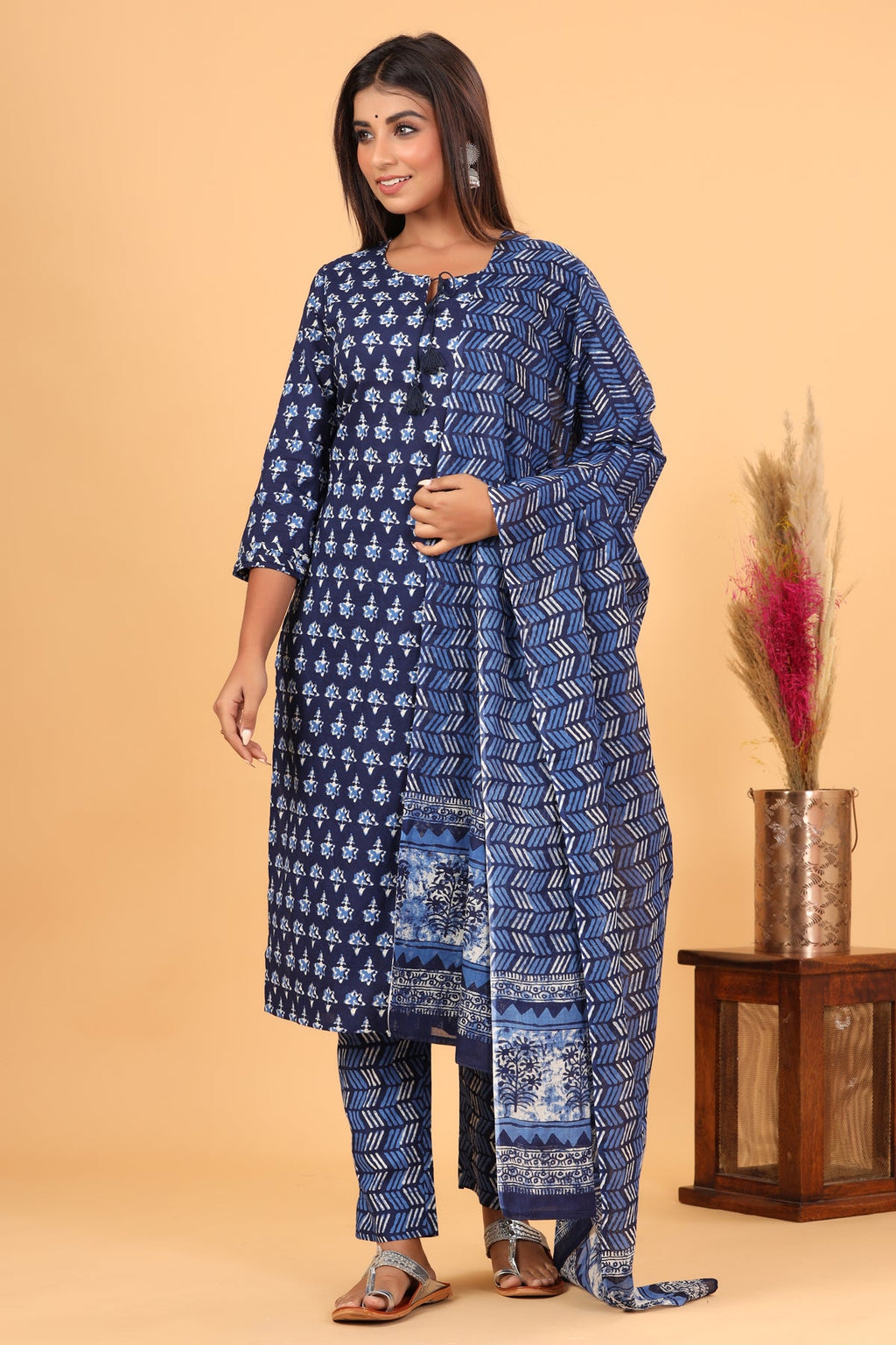 Kaajh Blue Floral Print Suit Set For Women | Grocsy