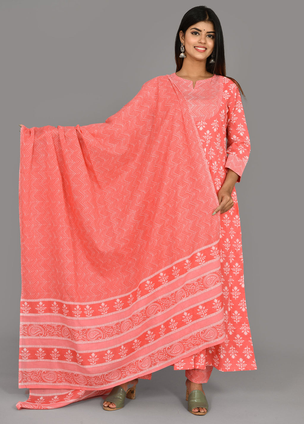 Kaajh Pink Suit Set In Floral Print For Women | Grocsy