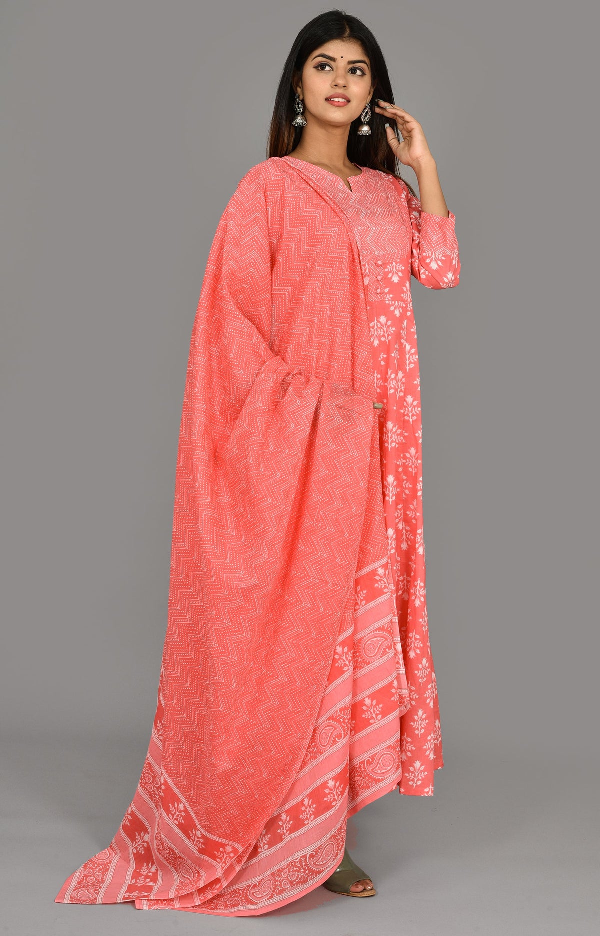 Kaajh Pink Suit Set In Floral Print For Women | Grocsy