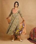 Kaajh Women's Green Kalamkari Floral Print Suit Set | Grocsy