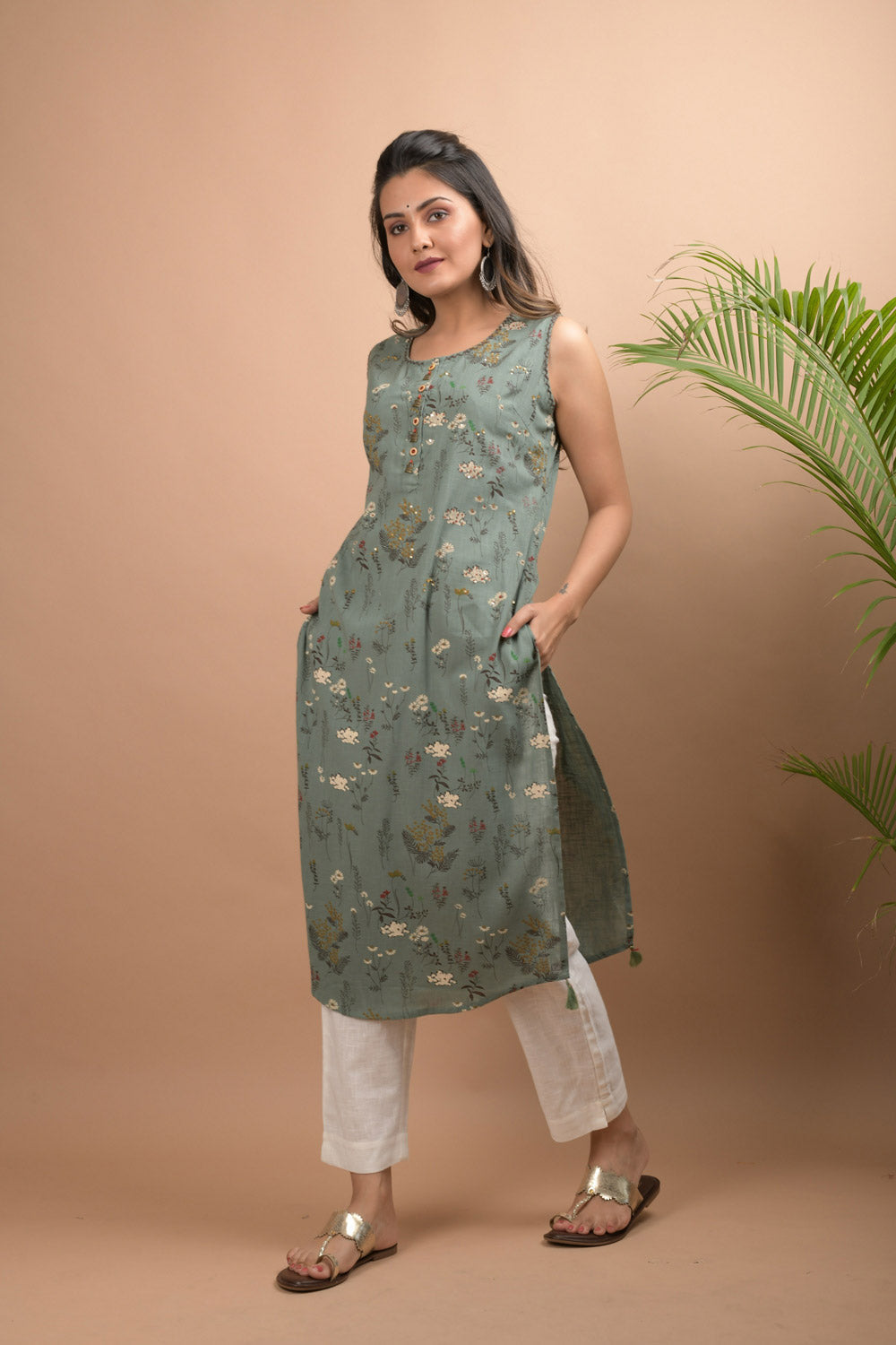 Kaajh Women's Green Sleeveless Printed Kurta Pant Set | Grocsy
