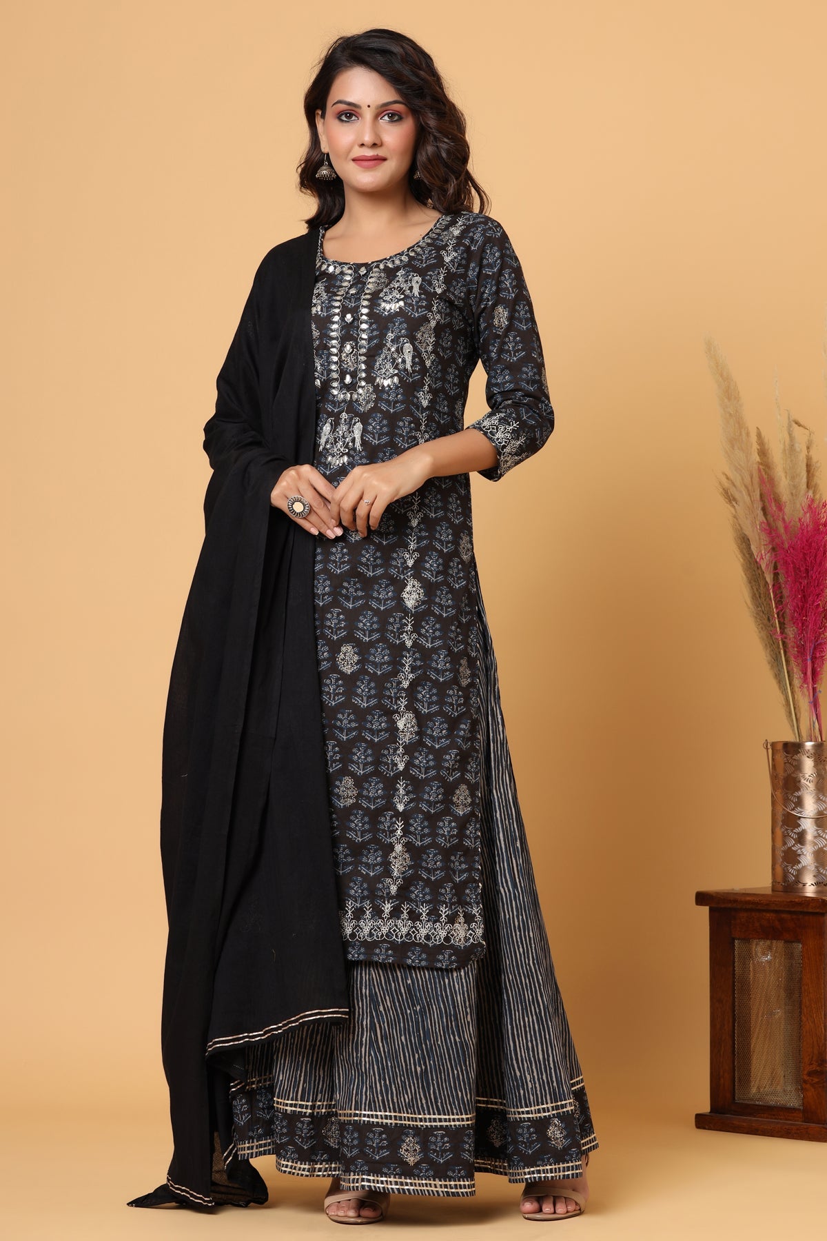 Kaajh Women's Black Zari Embroidery Printed Suit Set | Grocsy