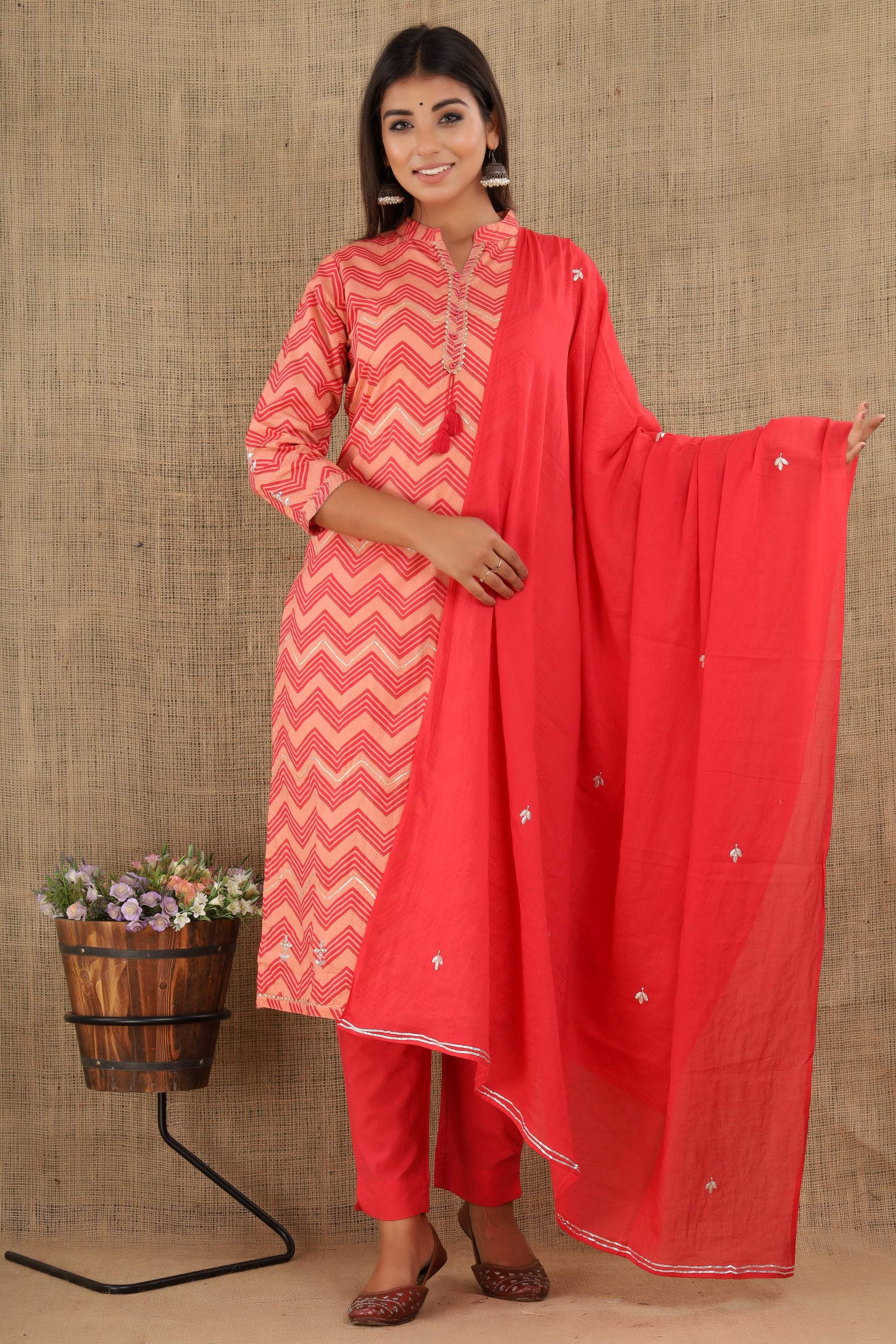 Kaajh Women's Pink Zigzag Print Suit Set | Grocsy