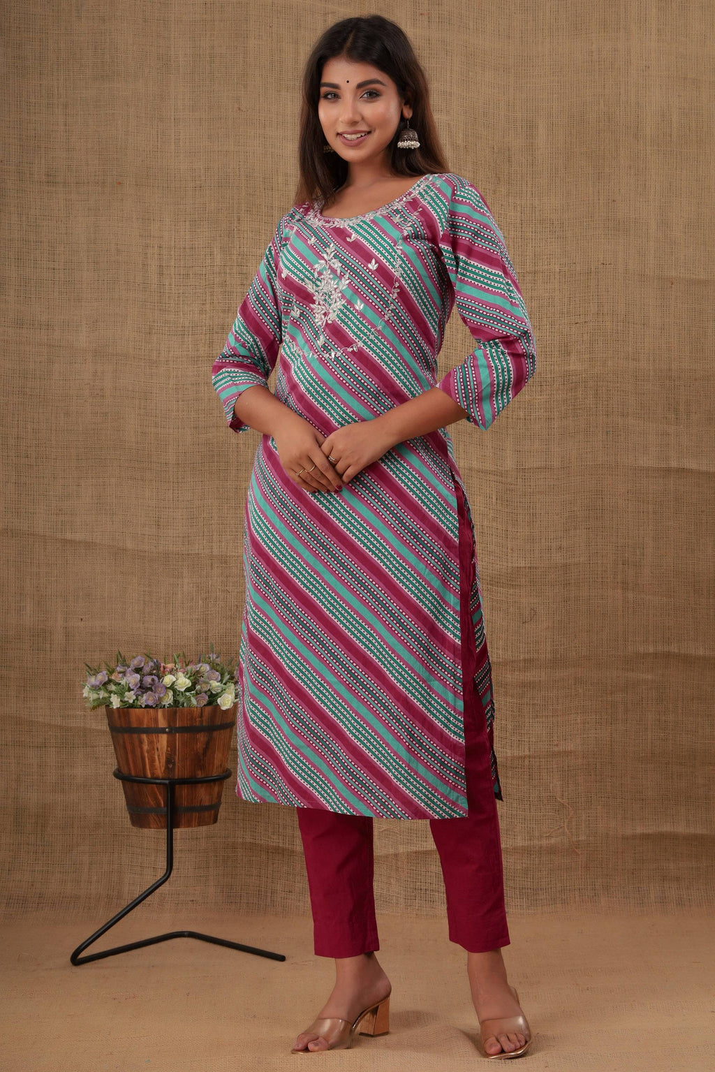 Kaajh Women's Maroon Lahariya Cotton Kurta Pant Set | Grocsy