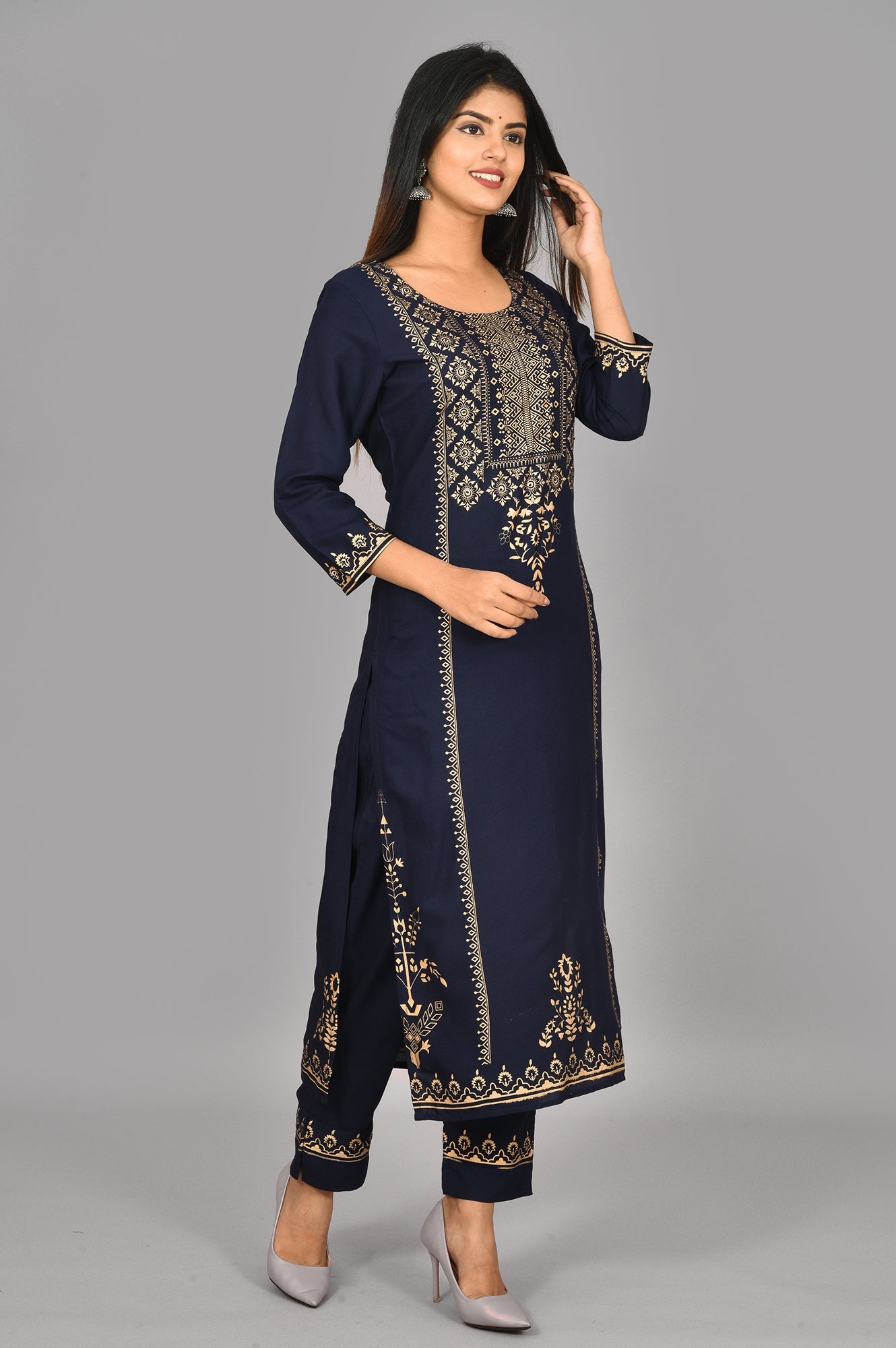 Kaajh Blue Gold Printed Kurta Pant Set For Women | Grocsy
