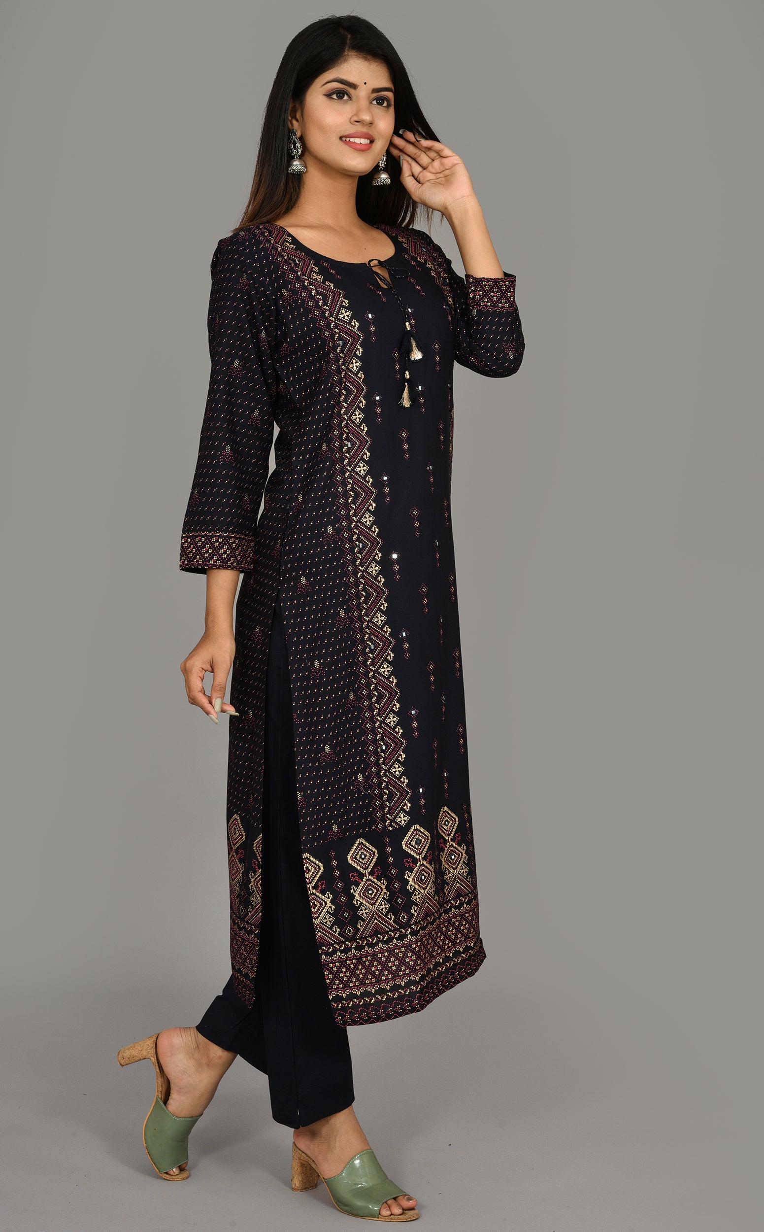 Kaajh Women's Blue Gold Printed Kurta Pant Set | Grocsy