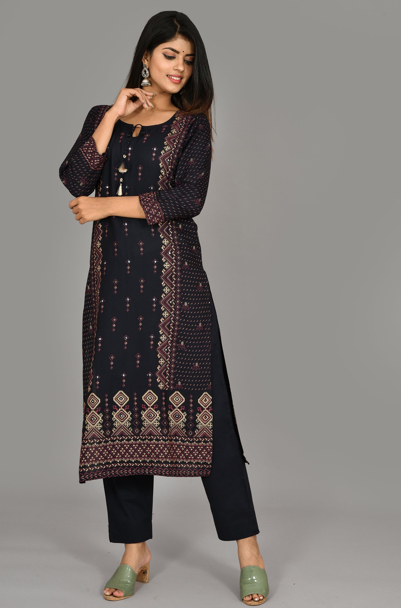 Kaajh Women's Blue Gold Printed Kurta Pant Set | Grocsy