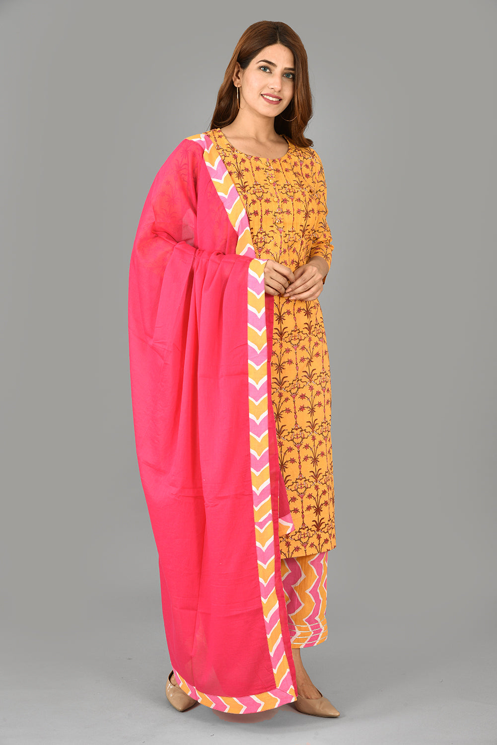Kaajh Yellow Floral Print Suit Set For Women | Grocsy
