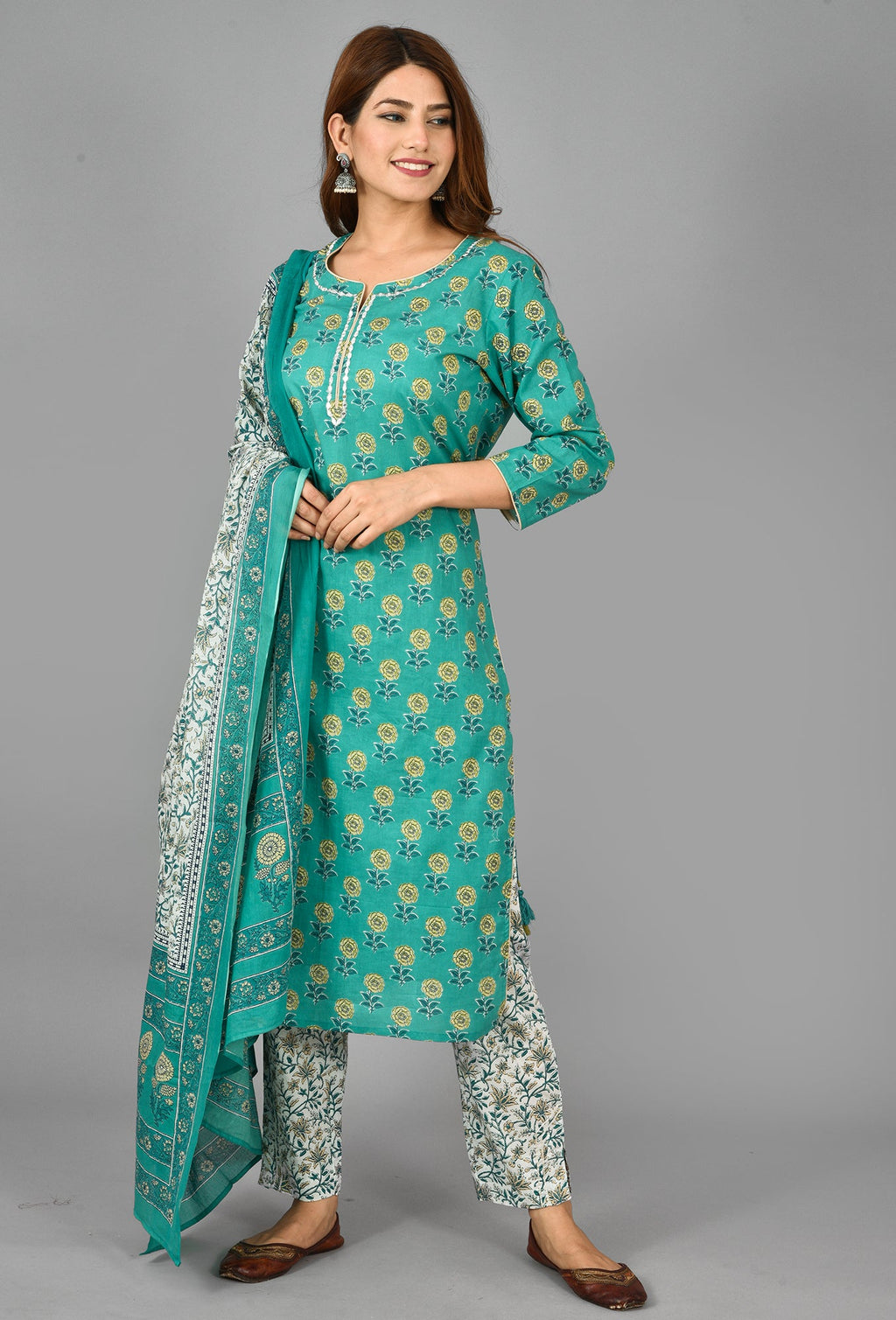 Kaajh Women's Green Floral Print Cotton Suit Set | Grocsy