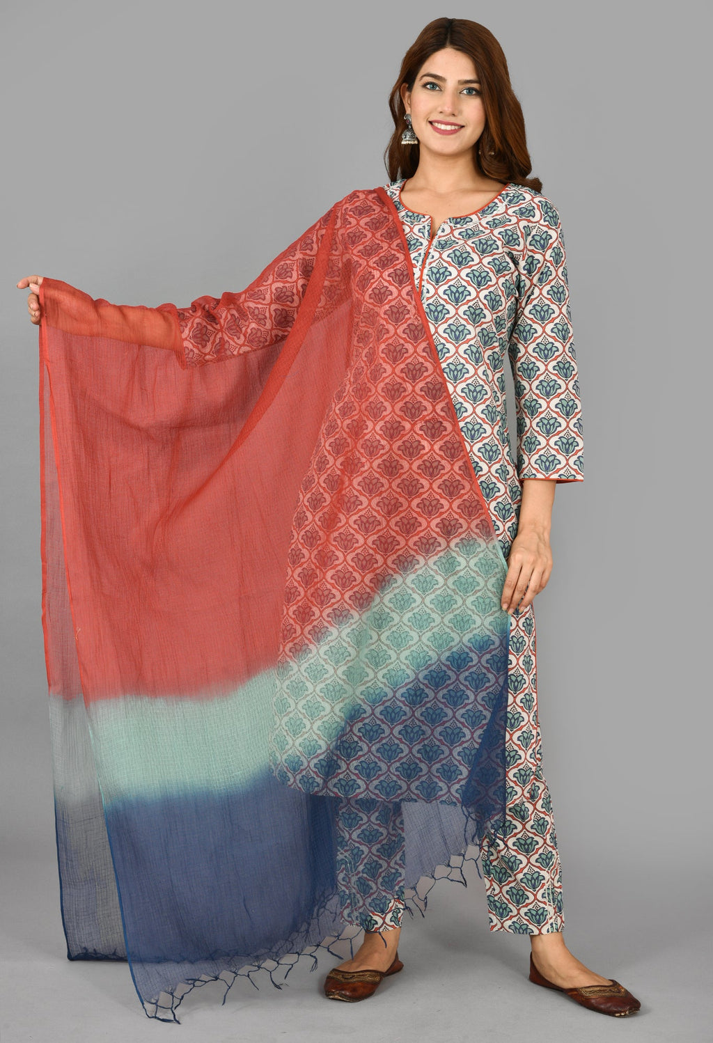Kaajh Women's Green Floral Printet Cotton Suit Set | Grocsy