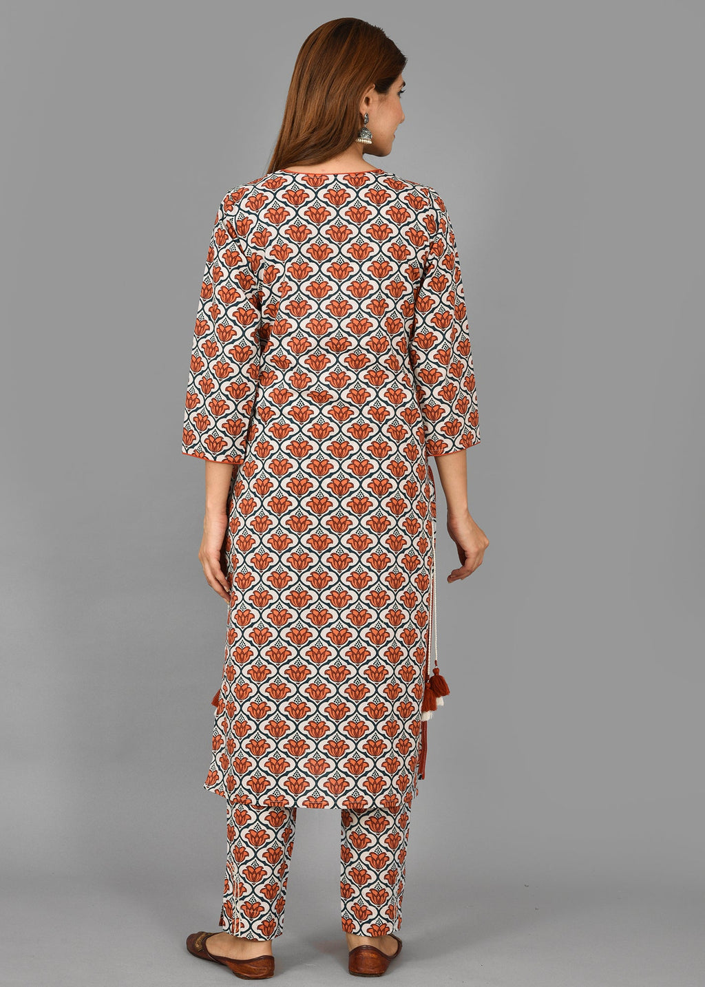 Kaajh Women's Red Floral Printet Cotton Suit Set | Grocsy