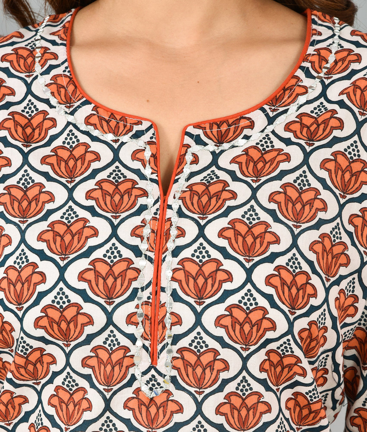 Kaajh Women's Red Floral Printet Cotton Suit Set | Grocsy