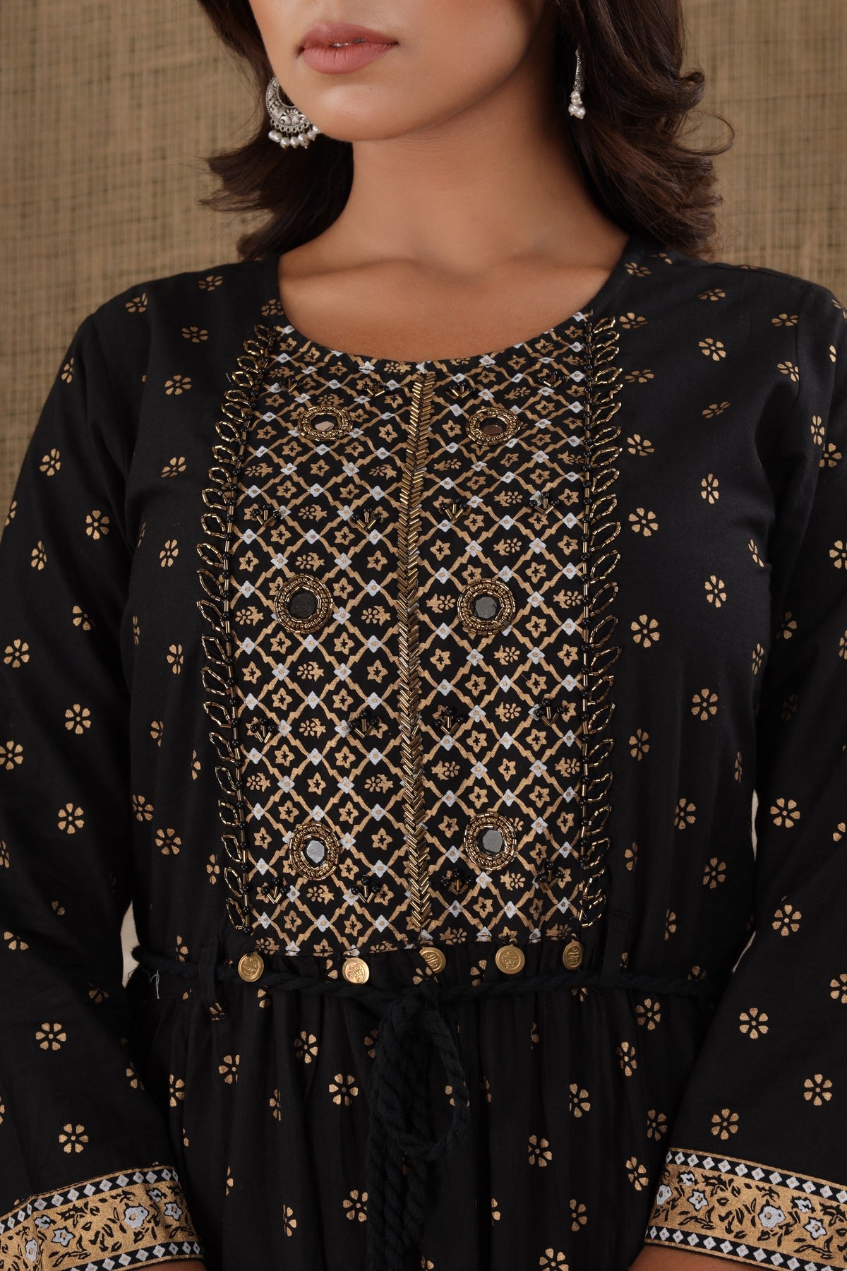 Kaajh Women's Black Mirror Embroidery Ethnic Kurta | Grocsy