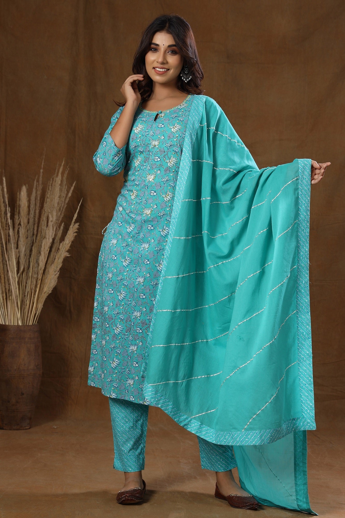 Kaajh Green Floral Print Suit Set For Women | Grocsy