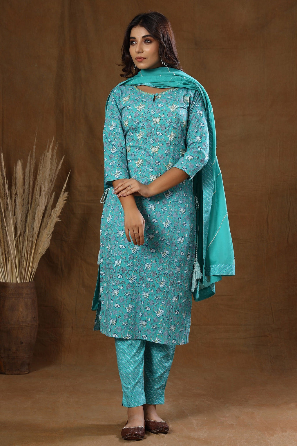Kaajh Green Floral Print Suit Set For Women | Grocsy