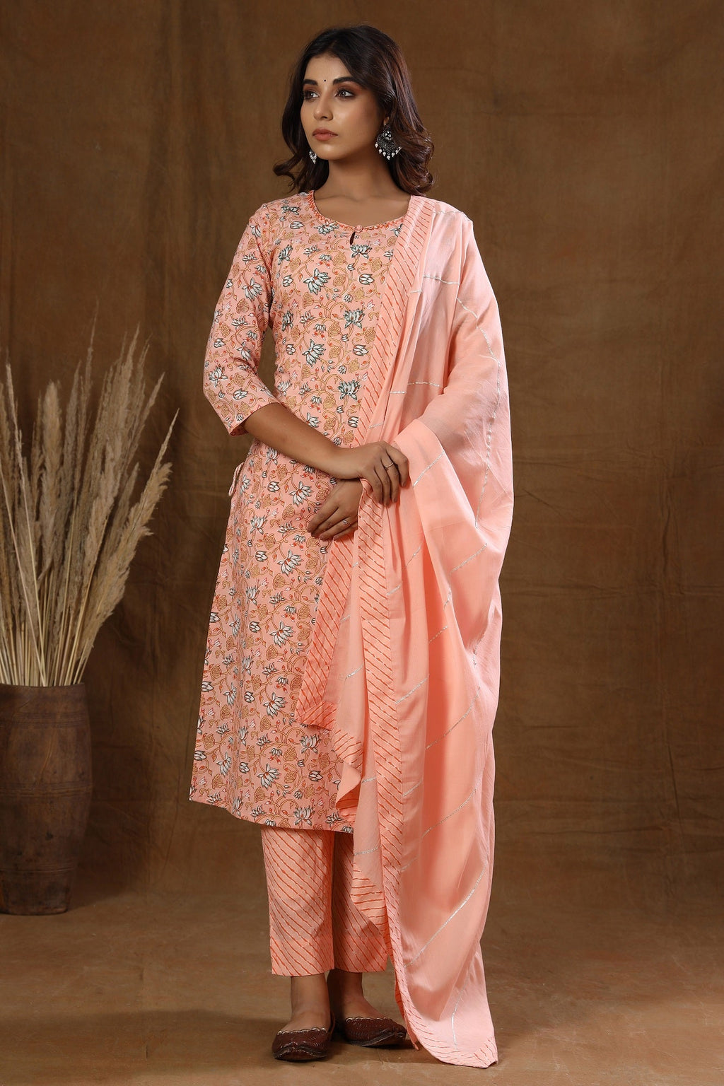 Kaajh Women's Pink Floral Print Beautiful Suit Set | Grocsy