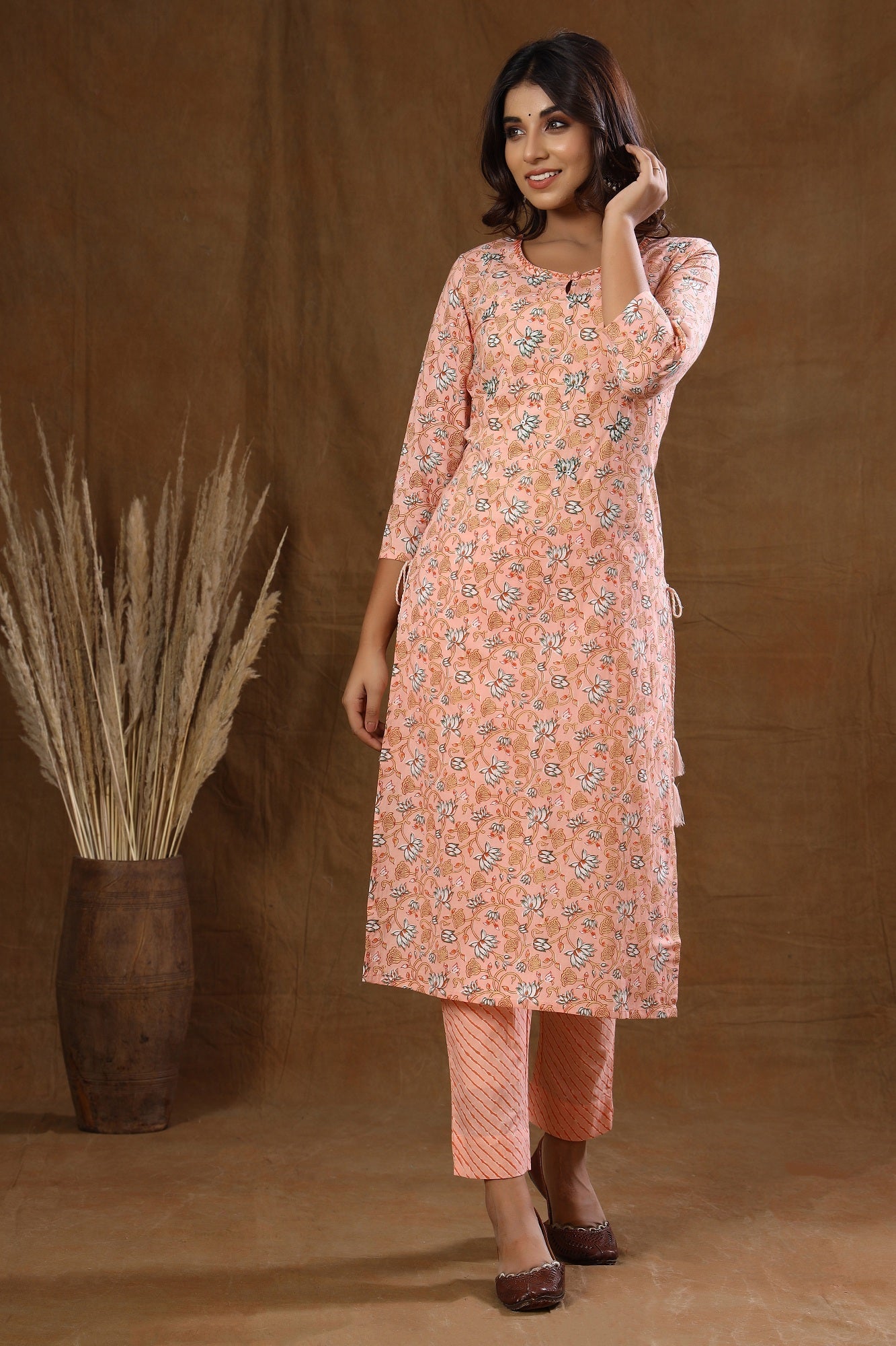 Kaajh Women's Pink Floral Print Beautiful Suit Set | Grocsy