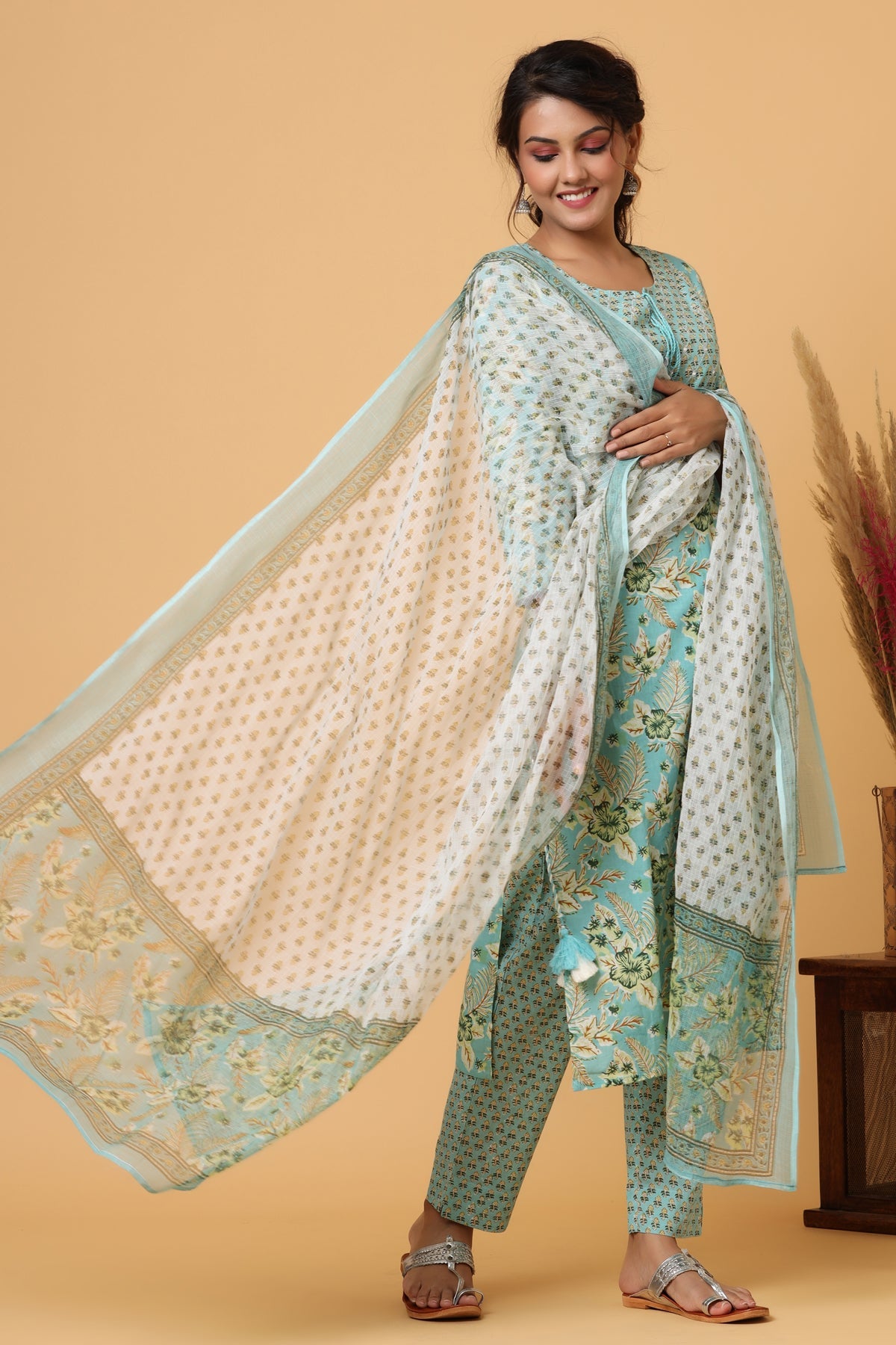 Kaajh Women's Green Mirror Embroidered Suit Set | Grocsy