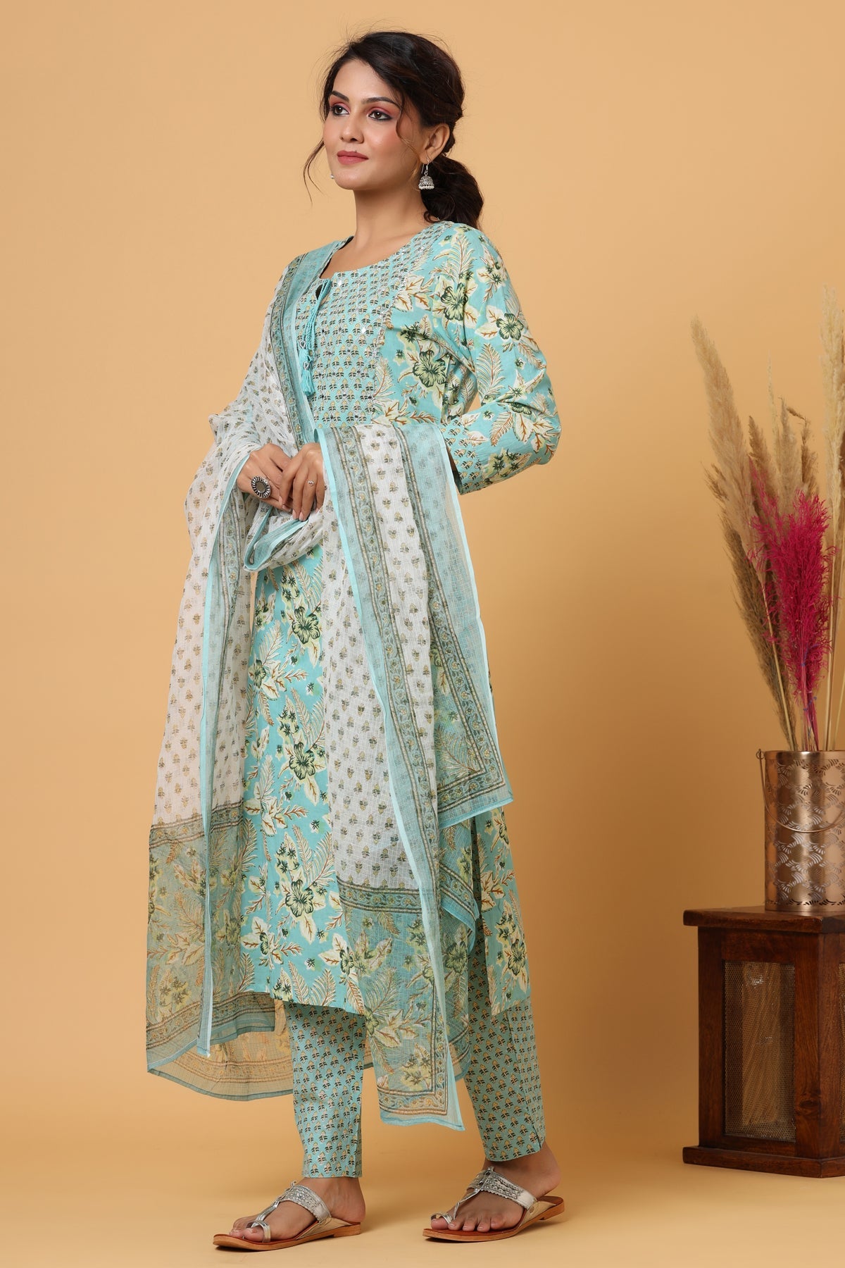 Kaajh Women's Green Mirror Embroidered Suit Set | Grocsy