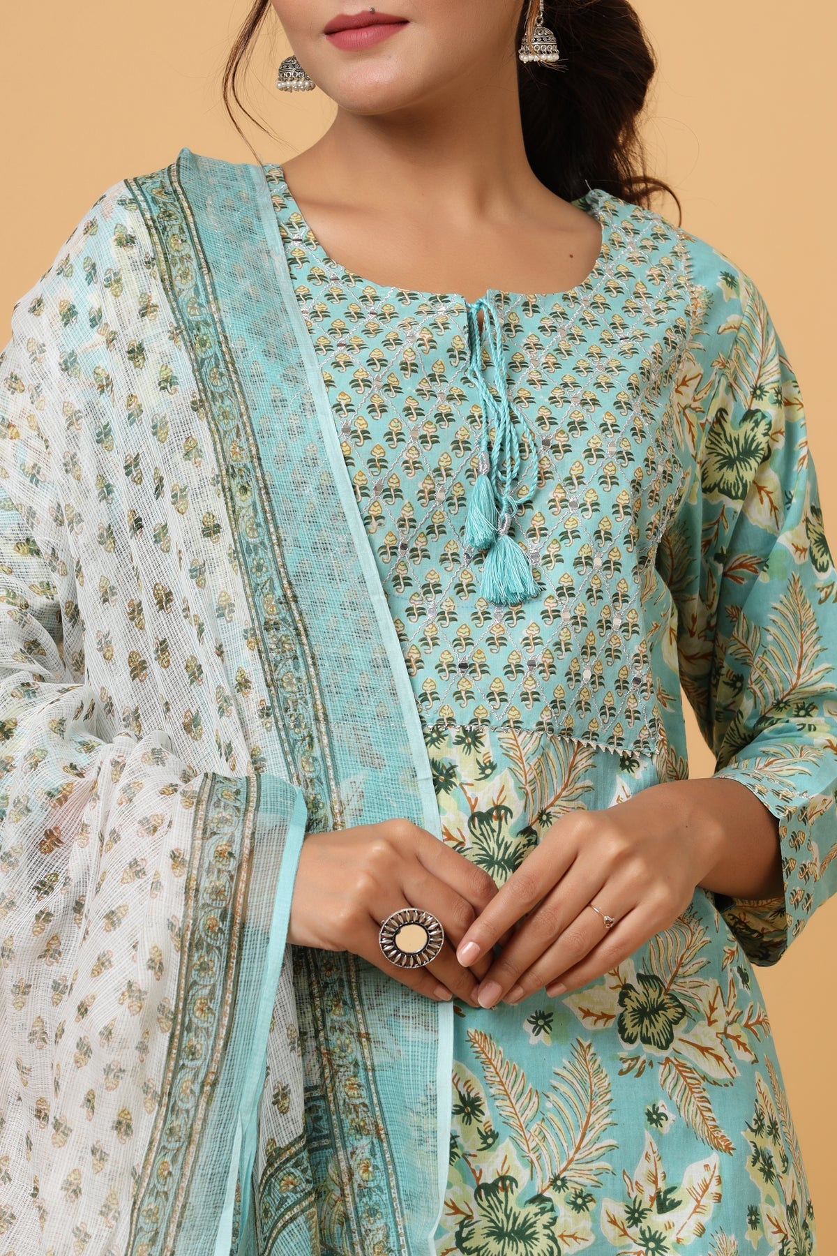 Kaajh Women's Green Mirror Embroidered Suit Set | Grocsy
