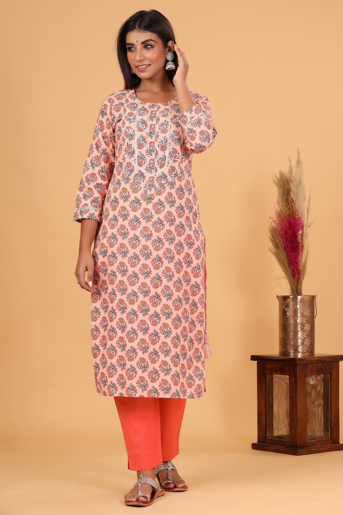 Kaajh Women's Peach Floral Printed Kurta Pant Set | Grocsy