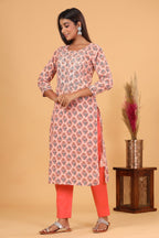 Kaajh Women's Peach Floral Printed Kurta Pant Set | Grocsy