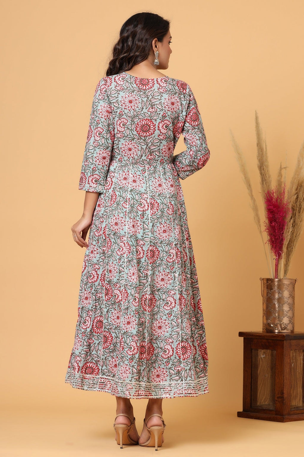 Kaajh Women's Green Red Floral Print Embroidery Anarkali Kurta | Grocsy
