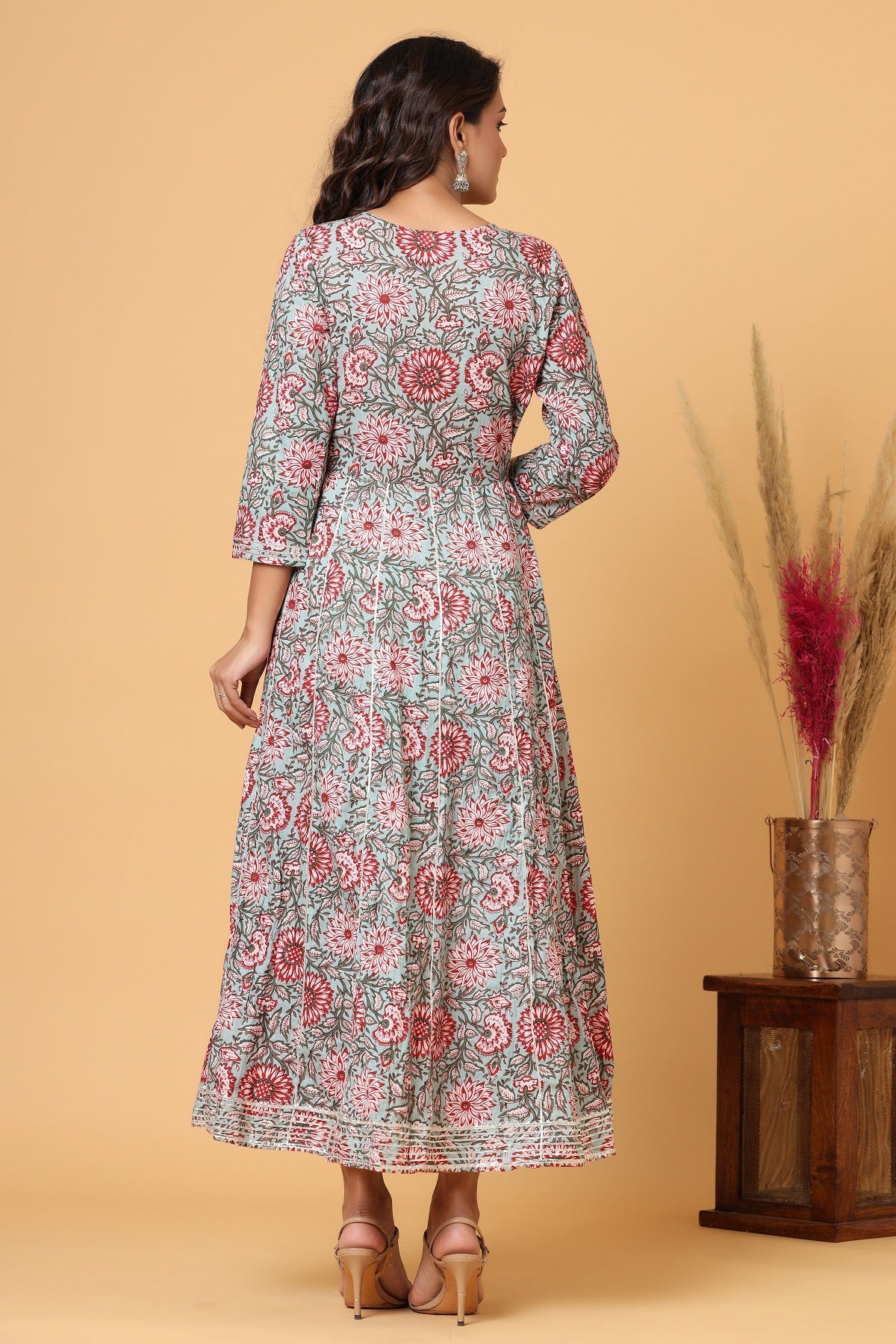 Kaajh Women's Green Red Floral Print Embroidery Anarkali Kurta | Grocsy