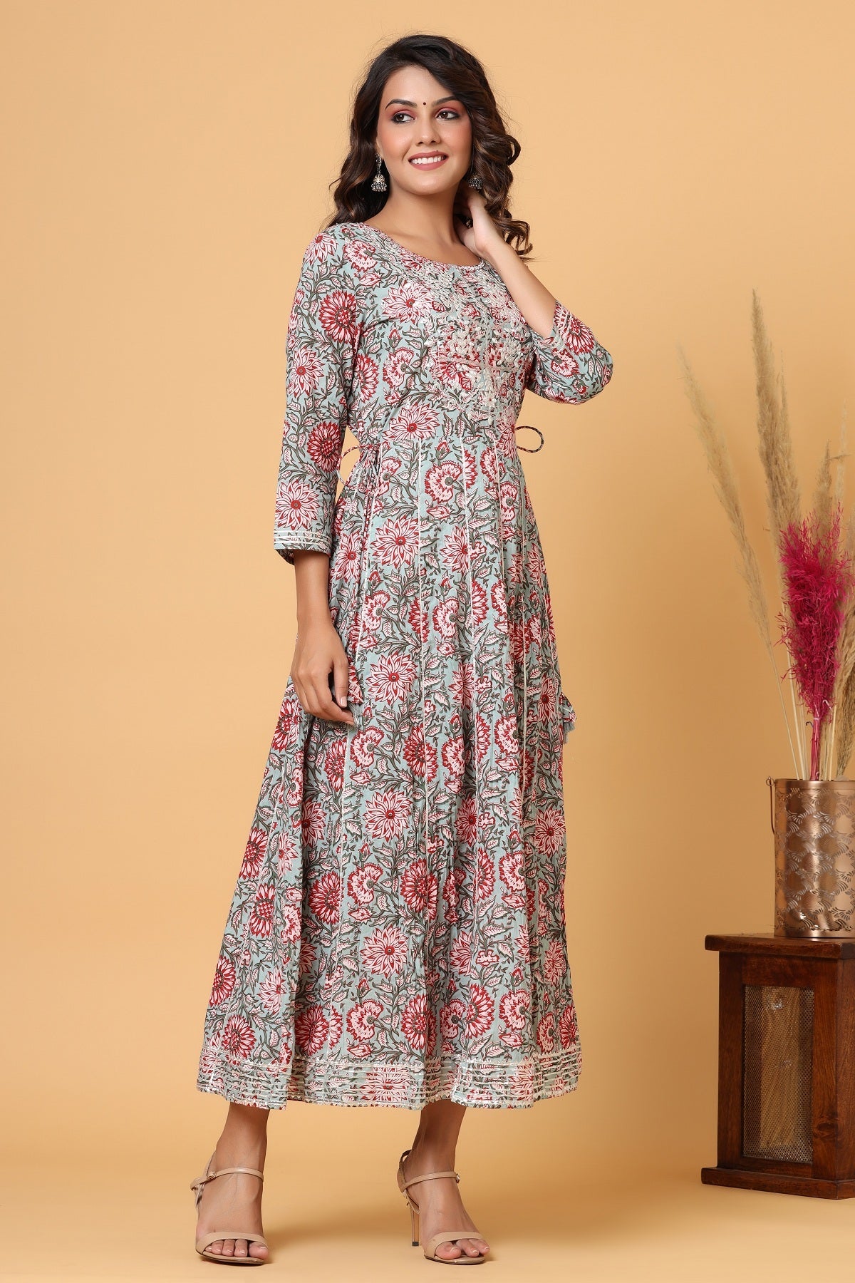 Kaajh Women's Green Red Floral Print Embroidery Anarkali Kurta | Grocsy