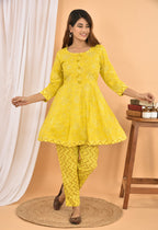 Kaajh Women's Yellow Floral Printed Mini Kurta Pant Set | Grocsy