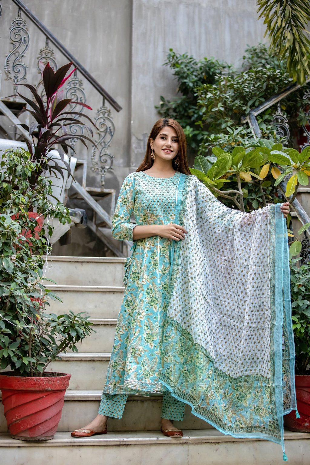 Kaajh Women's Green Mirror Embellished Anarkali Suit Set | Grocsy