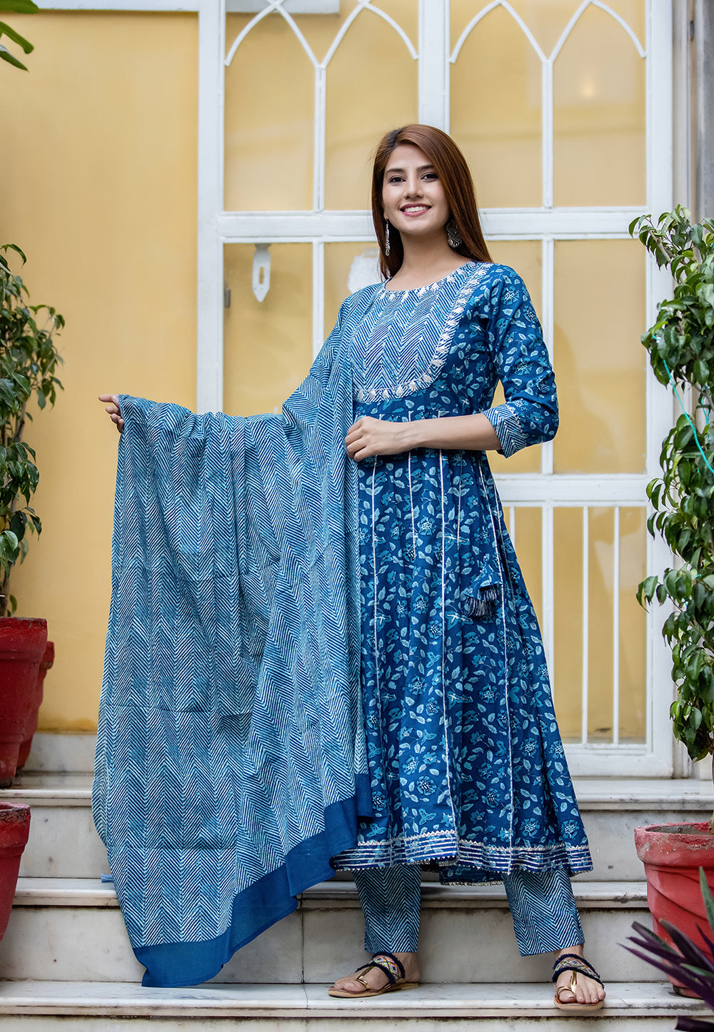 Kaajh Women's Blue Mirror Embellished Anarkali Suit Set | Grocsy