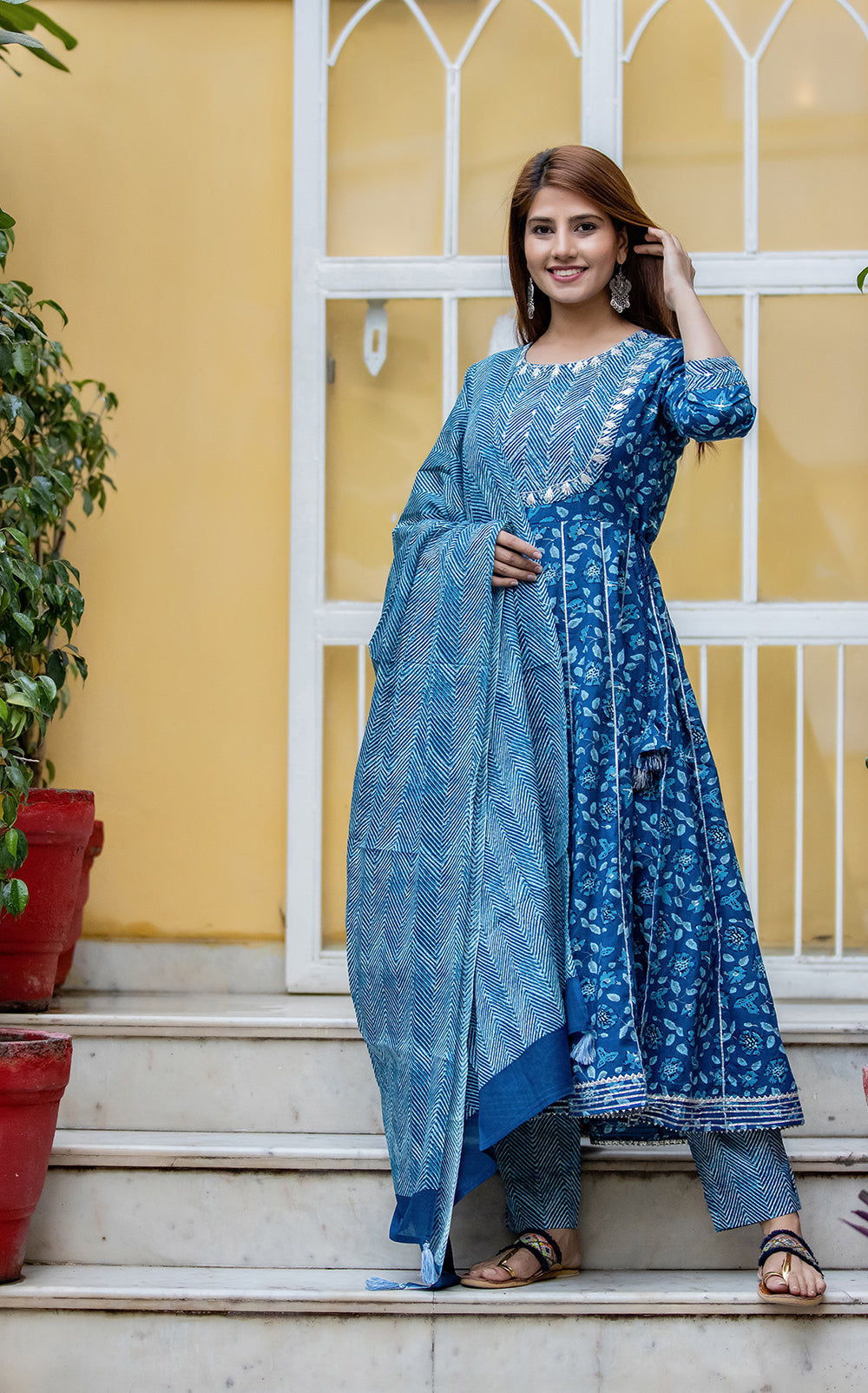Kaajh Women's Blue Mirror Embellished Anarkali Suit Set | Grocsy