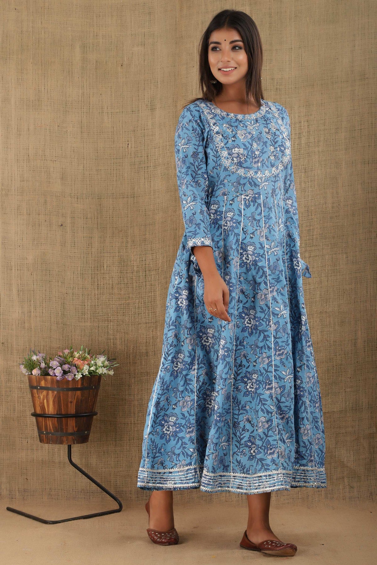 Kaajh Women's Blue Floral Print Embroidery Anarkali Kurta | Grocsy