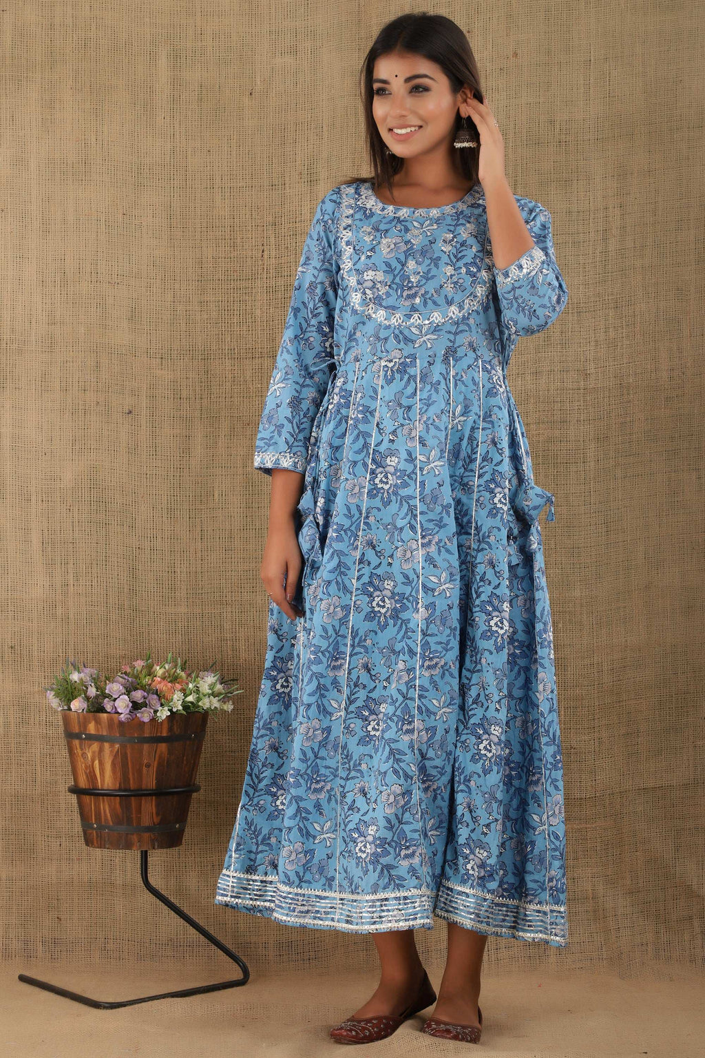 Kaajh Women's Blue Floral Print Embroidery Anarkali Kurta | Grocsy