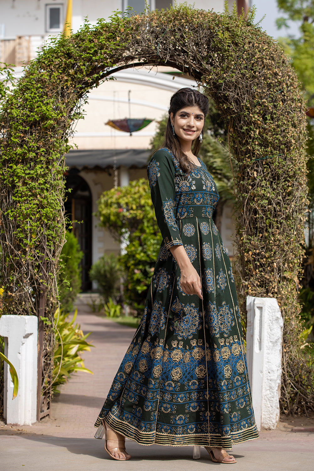 Kaajh Women's Green Gold Printed Ethnic Gown | Grocsy