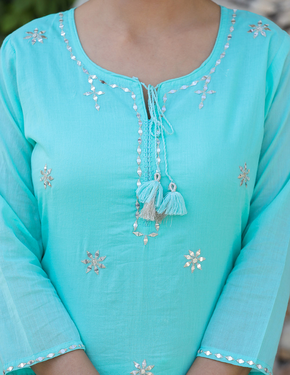 Kaajh Woman's Green Mirror Embellished Cotton Kurta Pant And Dupatta Set | Grocsy