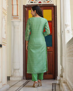 Kaajh Women's Green Printed Chanderi Kurta Set With Pant And Dupatta | Grocsy