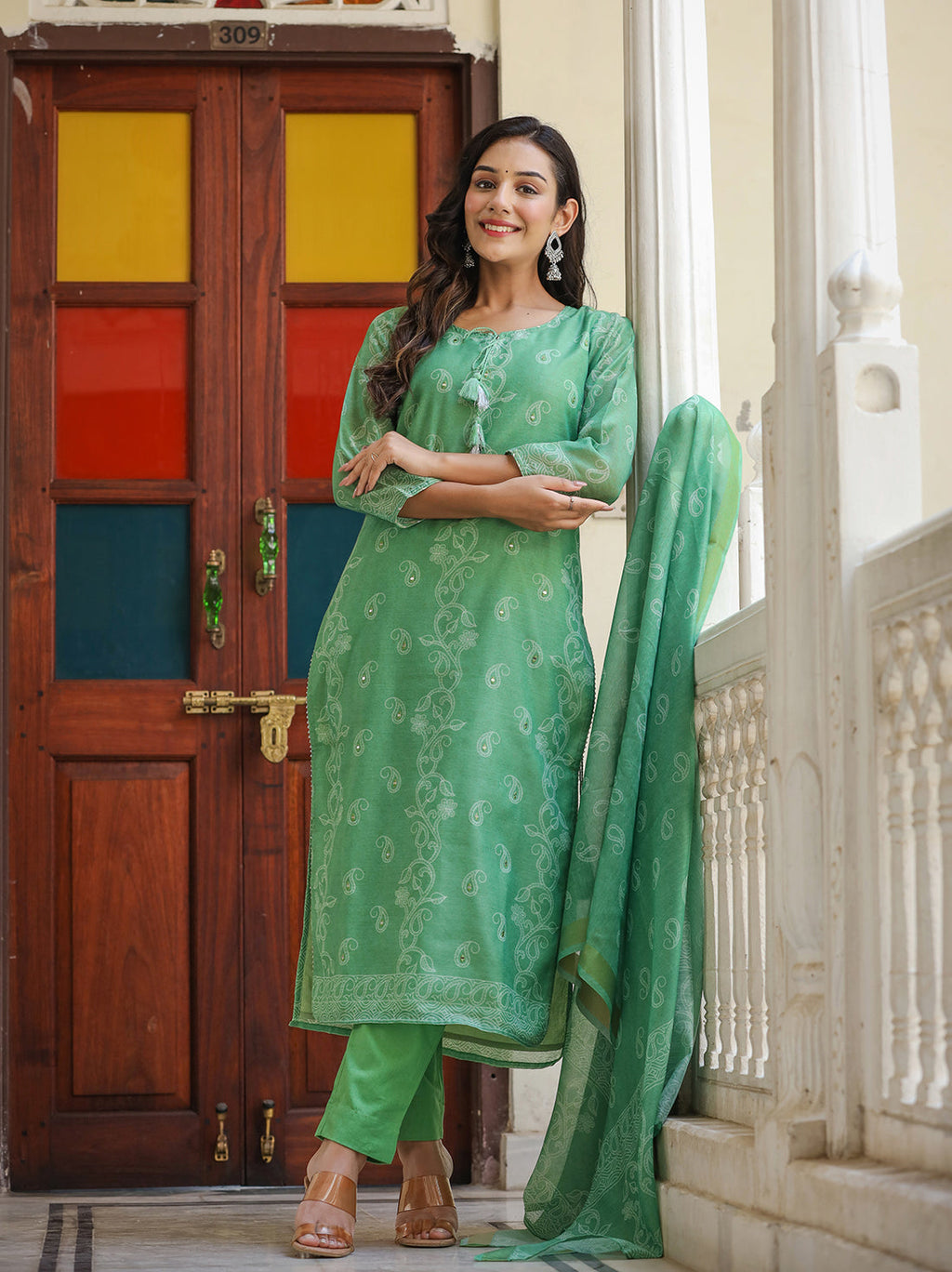 Kaajh Women's Green Printed Chanderi Kurta Set With Pant And Dupatta | Grocsy