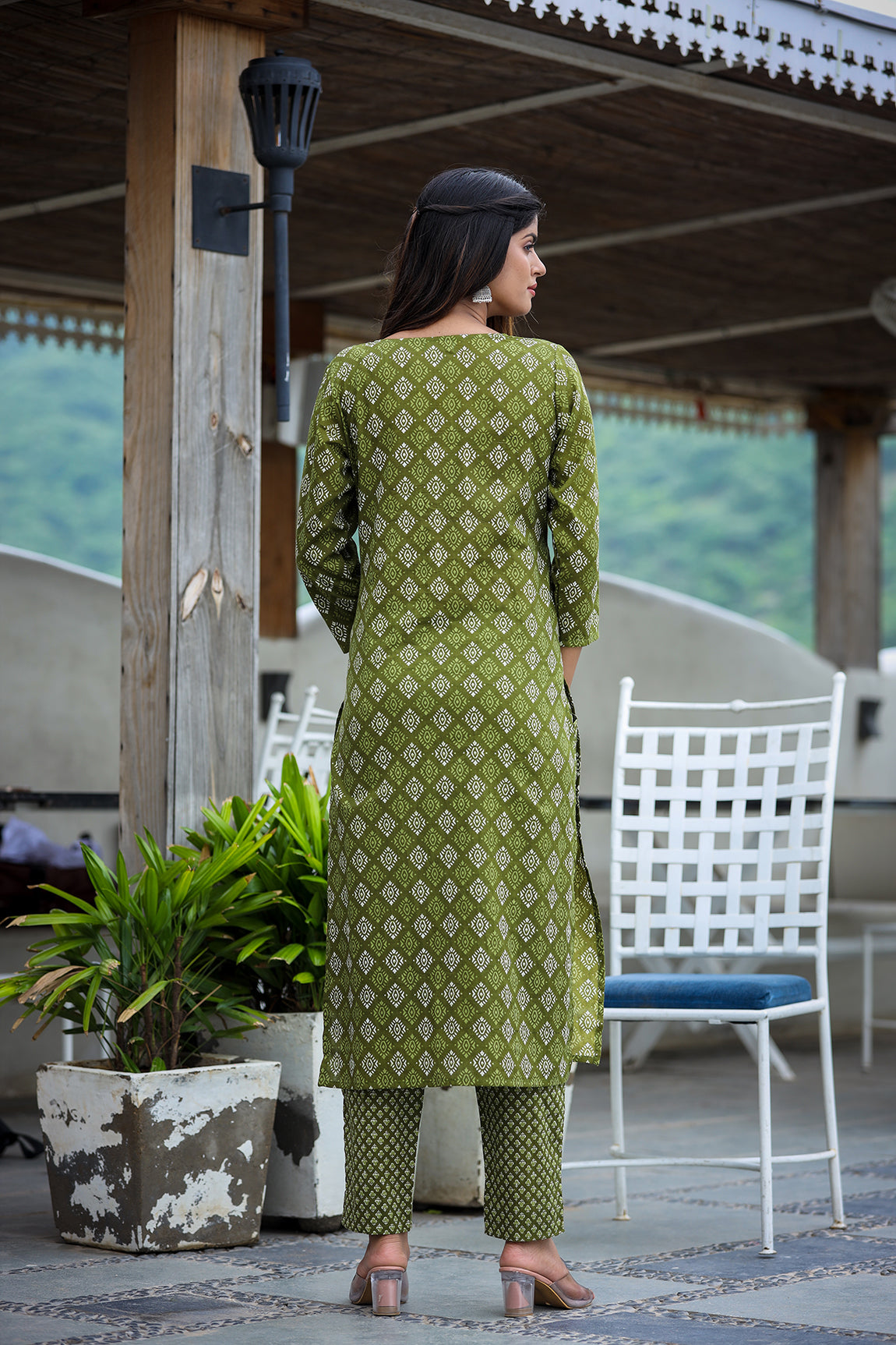 Kaajh Women's Green Printed Kurta Pant Set | Grocsy