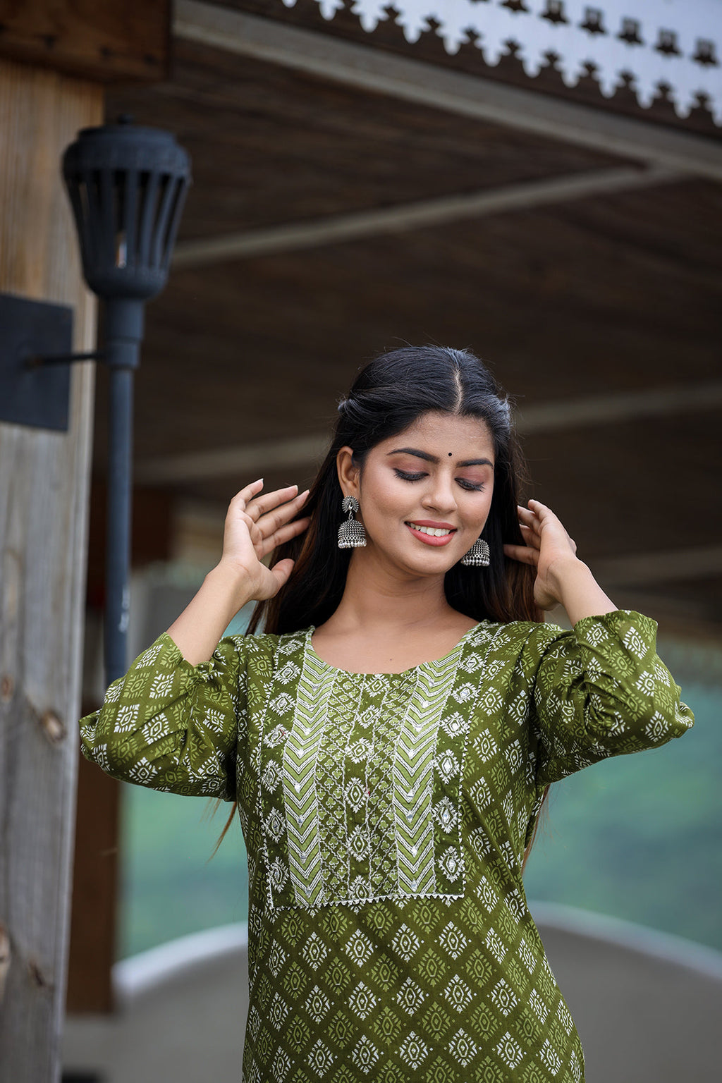 Kaajh Women's Green Printed Kurta Pant Set | Grocsy