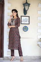 Kaajh Women's Brown Ajrak Print Cotton Kurta Pant Set | Grocsy