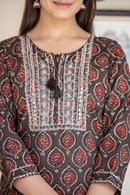 Kaajh Women's Brown Ajrak Print Cotton Kurta Pant Set | Grocsy